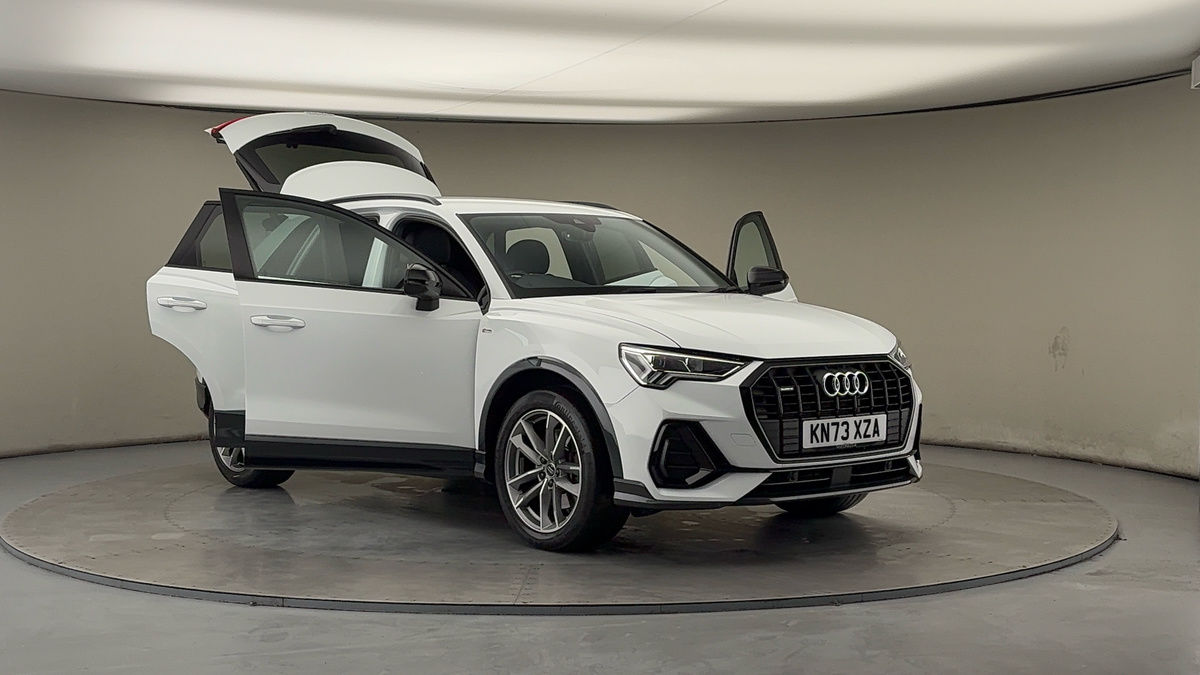 More views of Audi Q3