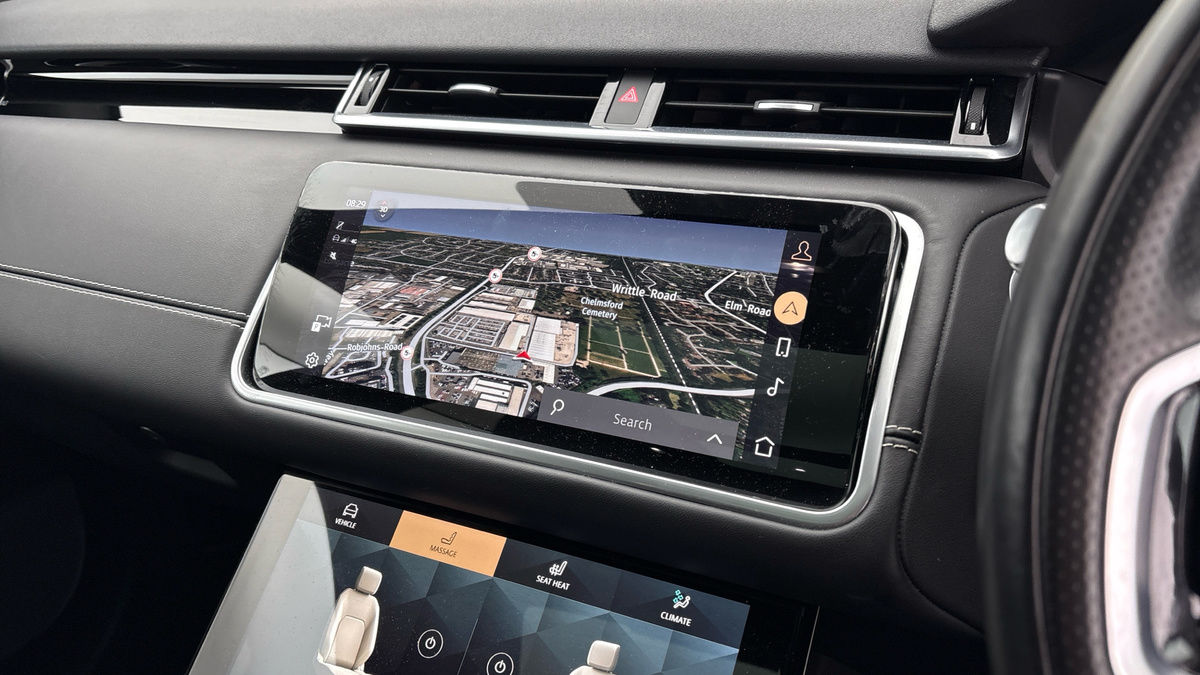 Land Rover Range Rover Velar Image 17