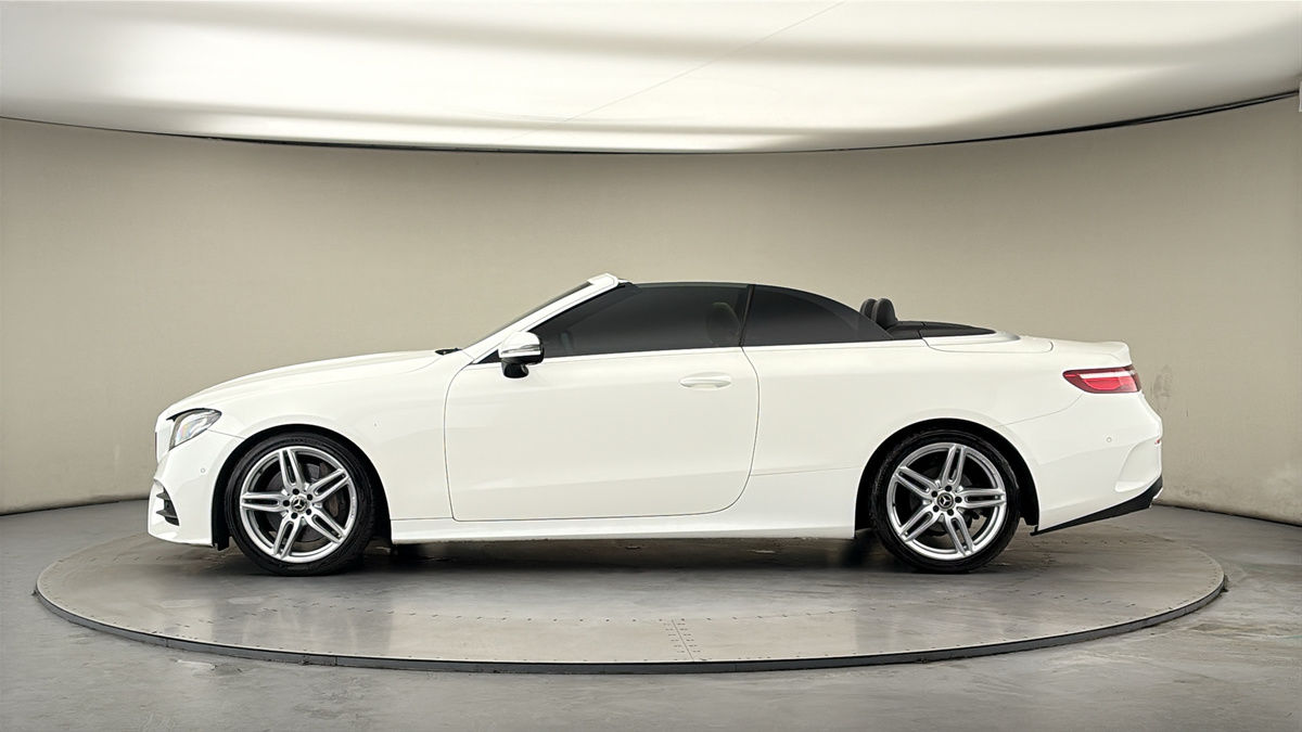 Mercedes-Benz E Class Image 15