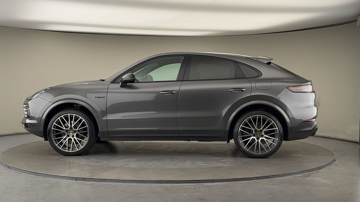 More views of Porsche Cayenne