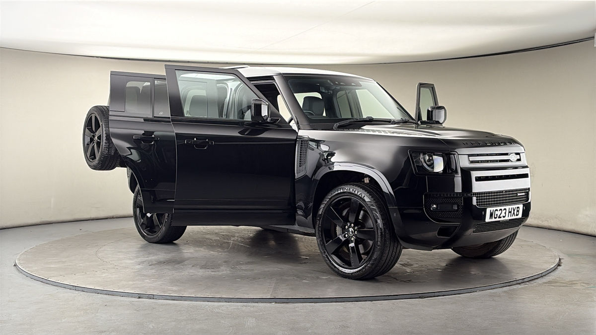 More views of Land Rover Defender 110