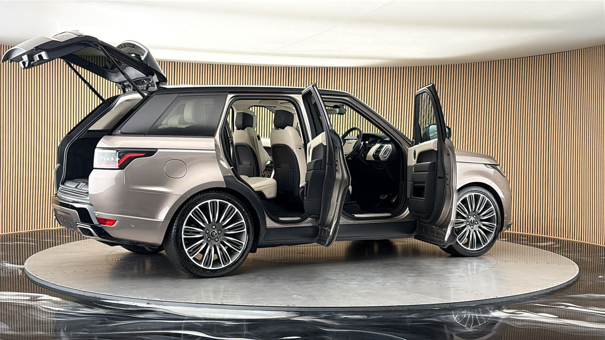 More views of Land Rover Range Rover Sport