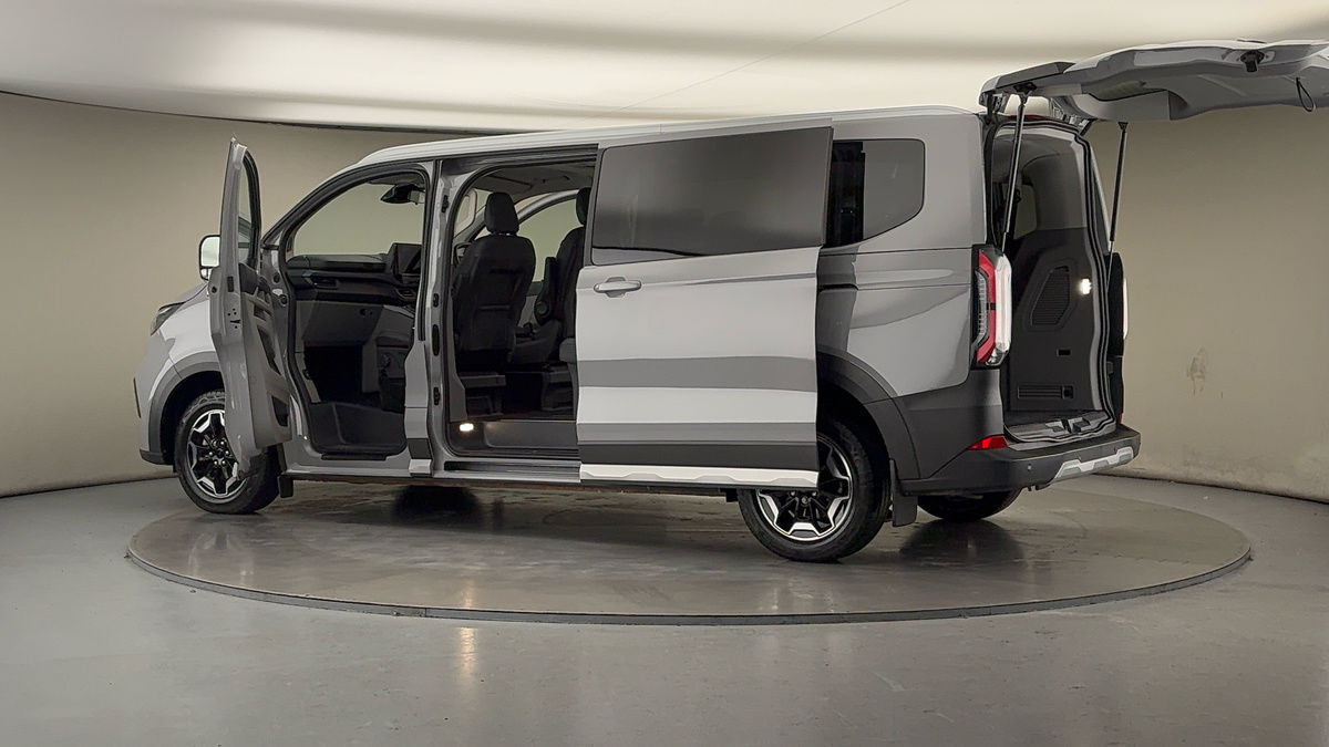More views of Ford Tourneo Custom V710