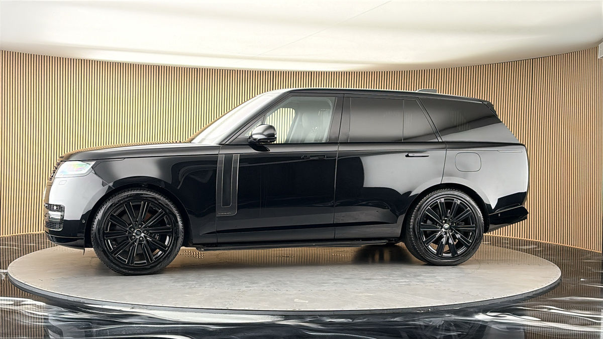 More views of Land Rover Range Rover