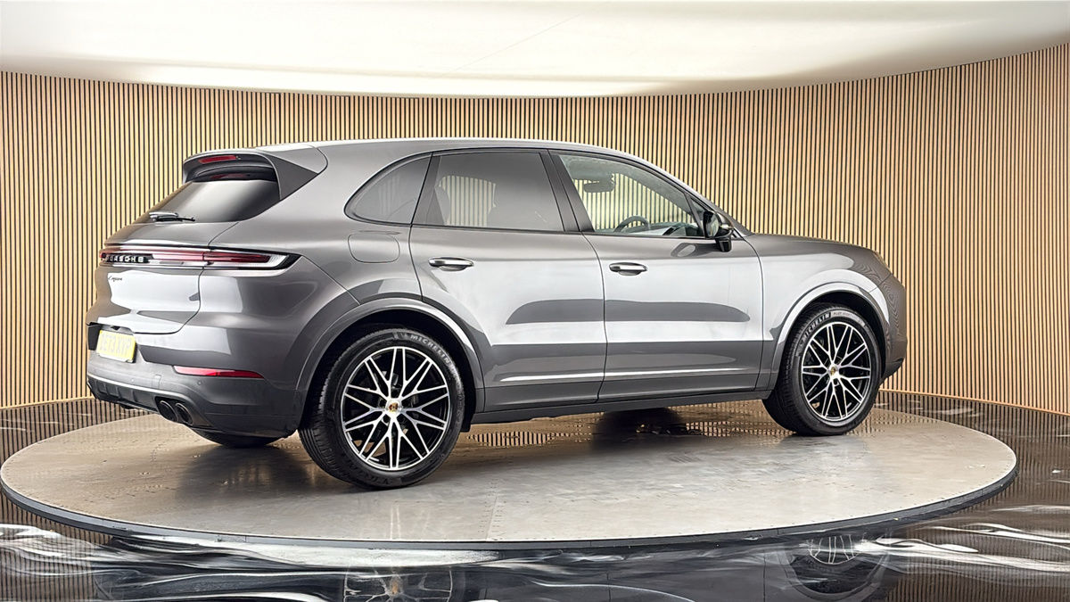 More views of Porsche Cayenne