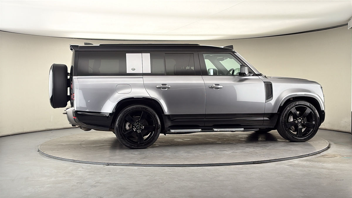 More views of Land Rover Defender 130