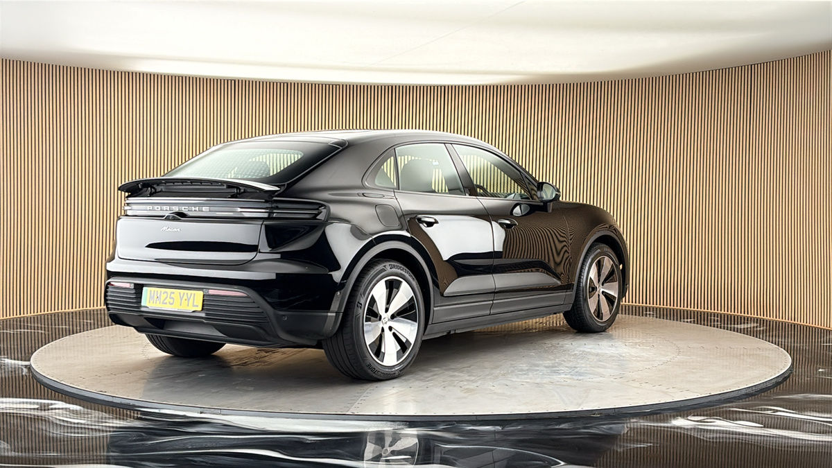 More views of Porsche Macan
