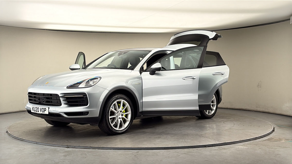 Porsche Cayenne Image 22