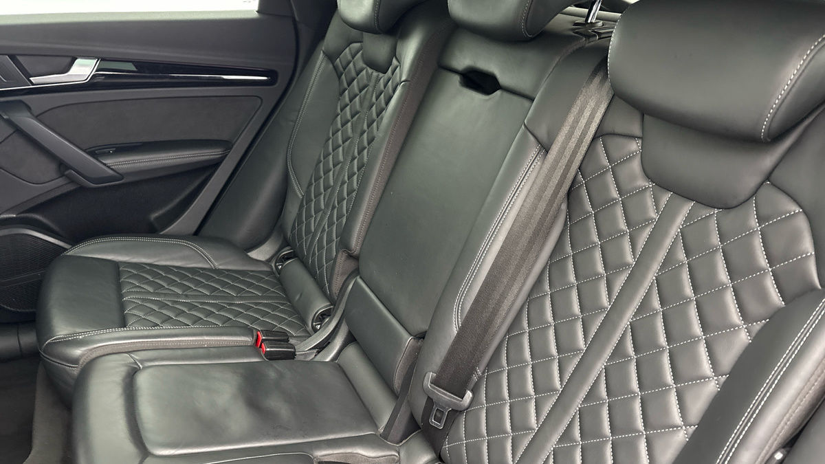 Audi Q5 Image 8
