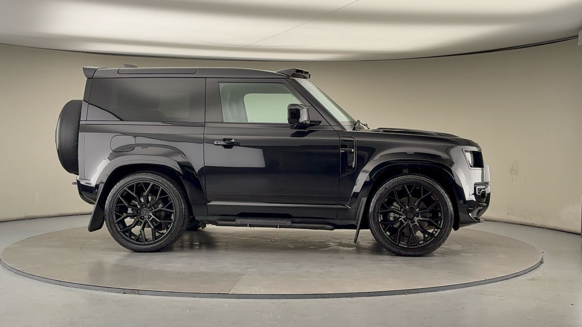 More views of Land Rover Defender 90