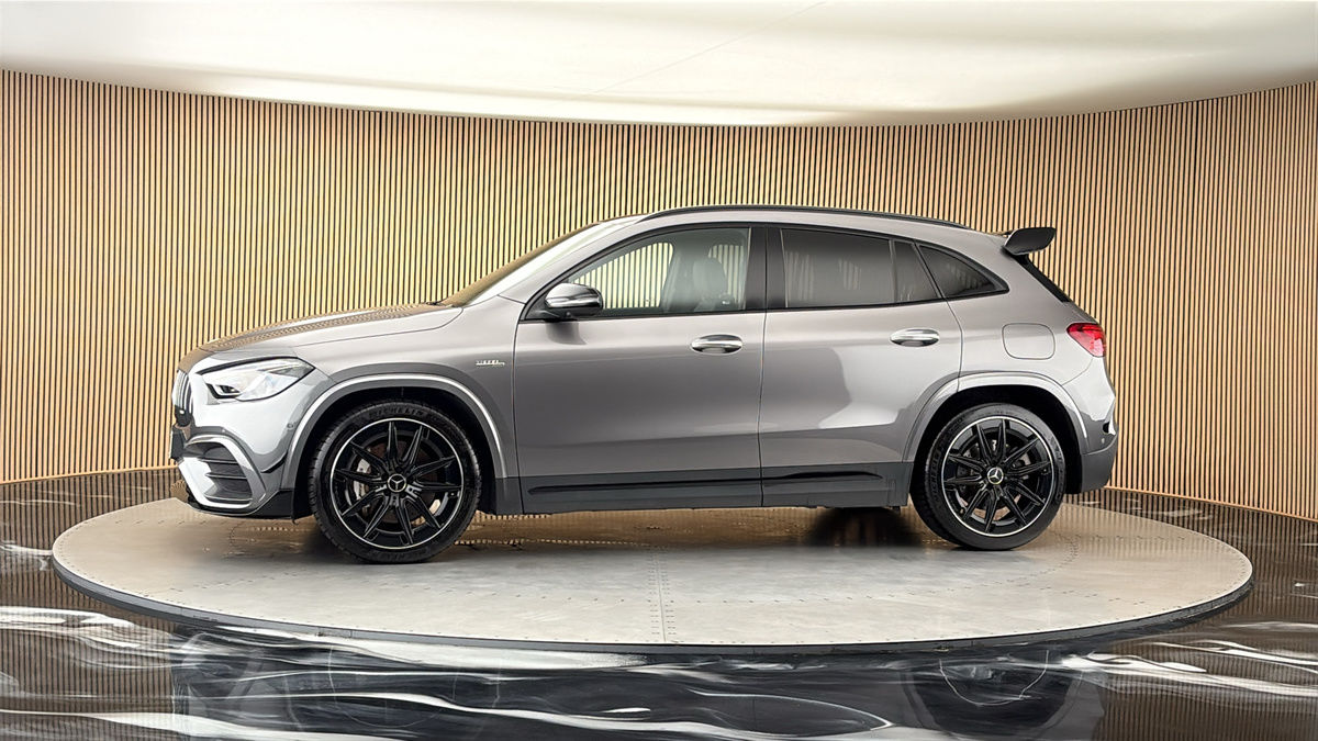 More views of Mercedes-Benz GLA