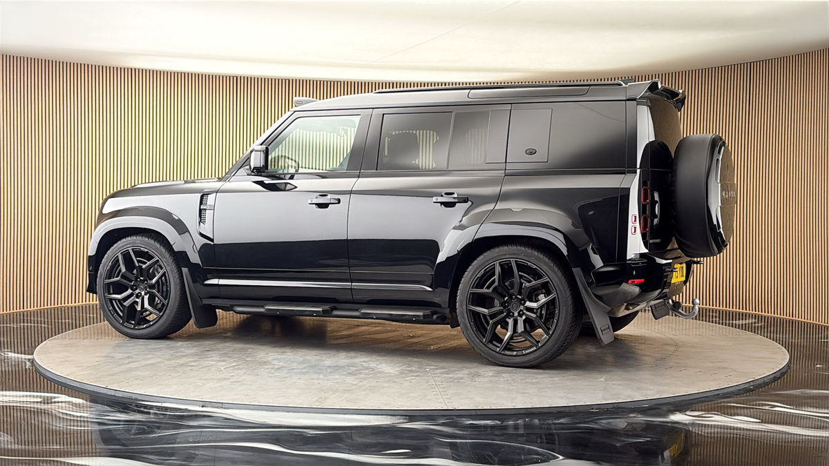 More views of Land Rover Defender 110