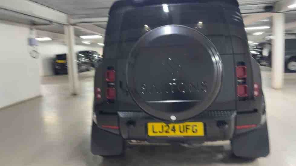More views of Land Rover Defender 110