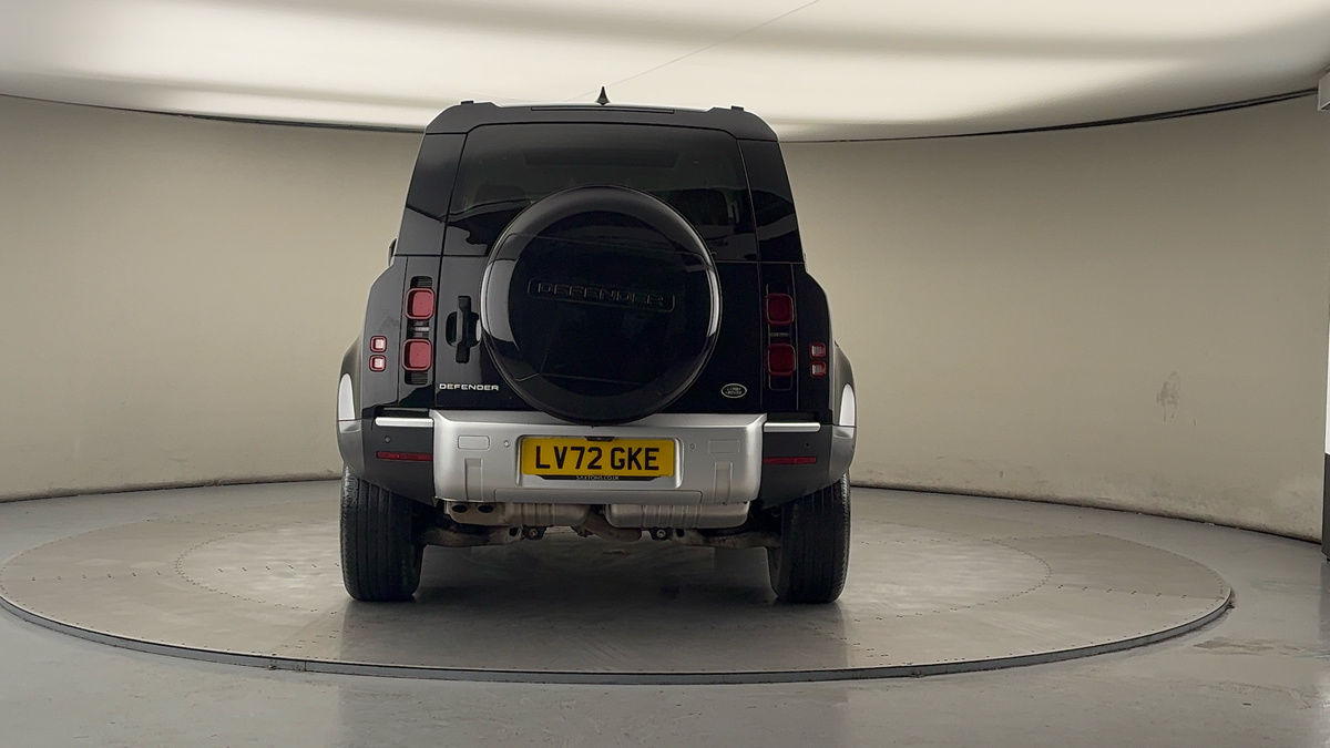 Land Rover Defender 110 Image 4