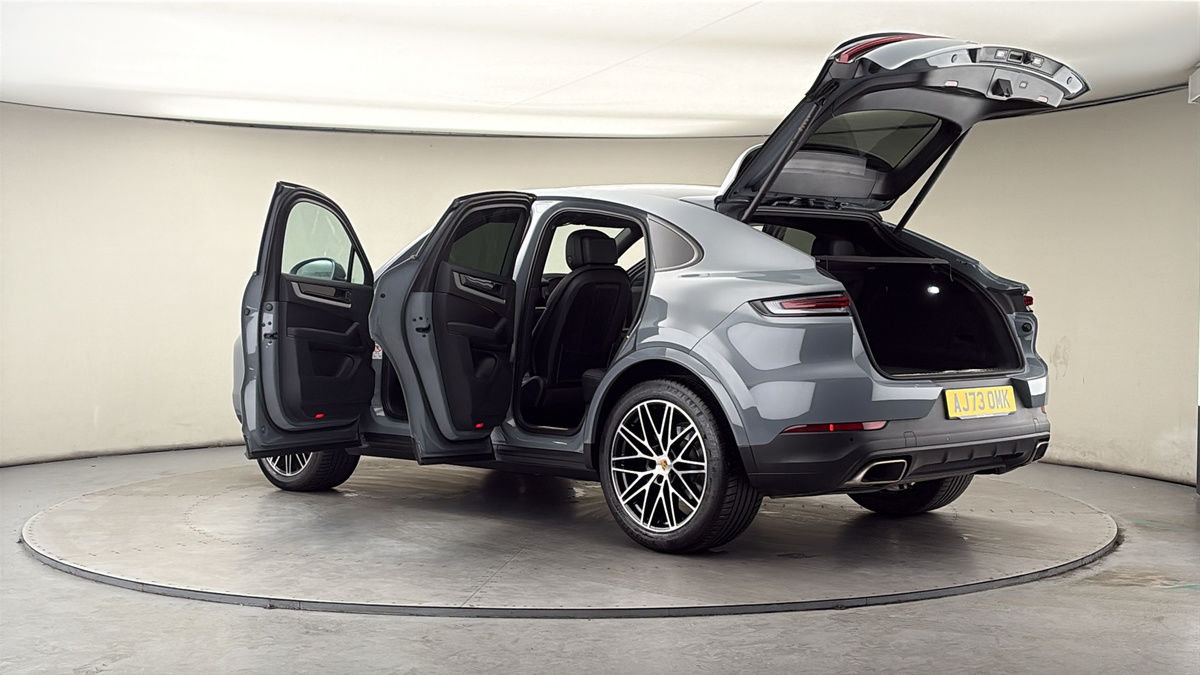 More views of Porsche Cayenne