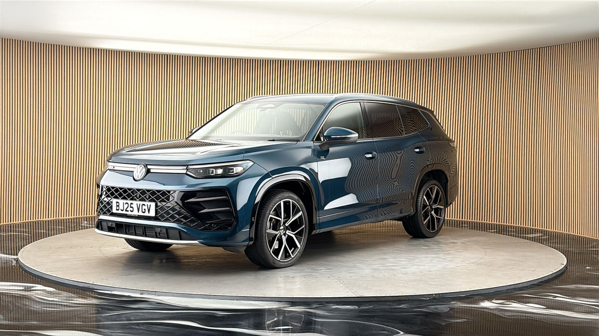 More views of Volkswagen Tayron