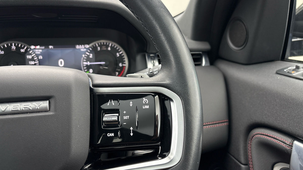 Land Rover Discovery Sport Image 14