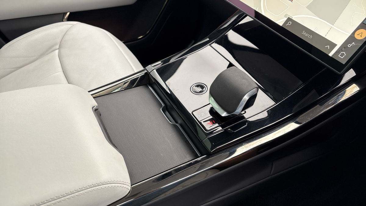 Land Rover Range Rover Sport Image 18