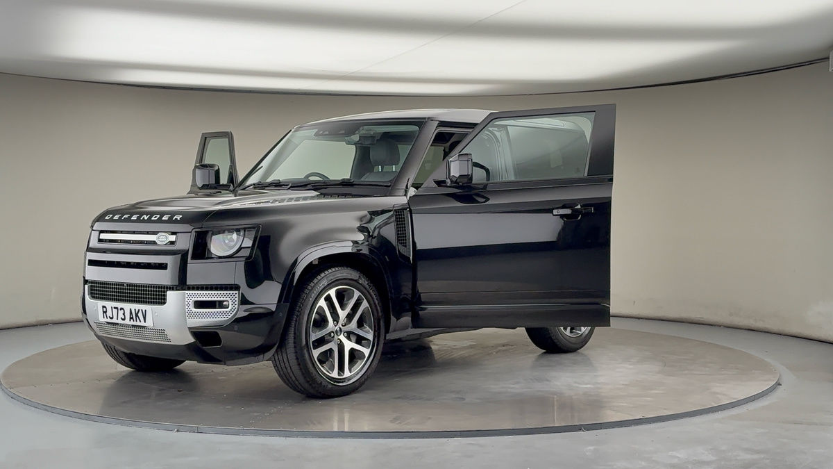More views of Land Rover Defender 90