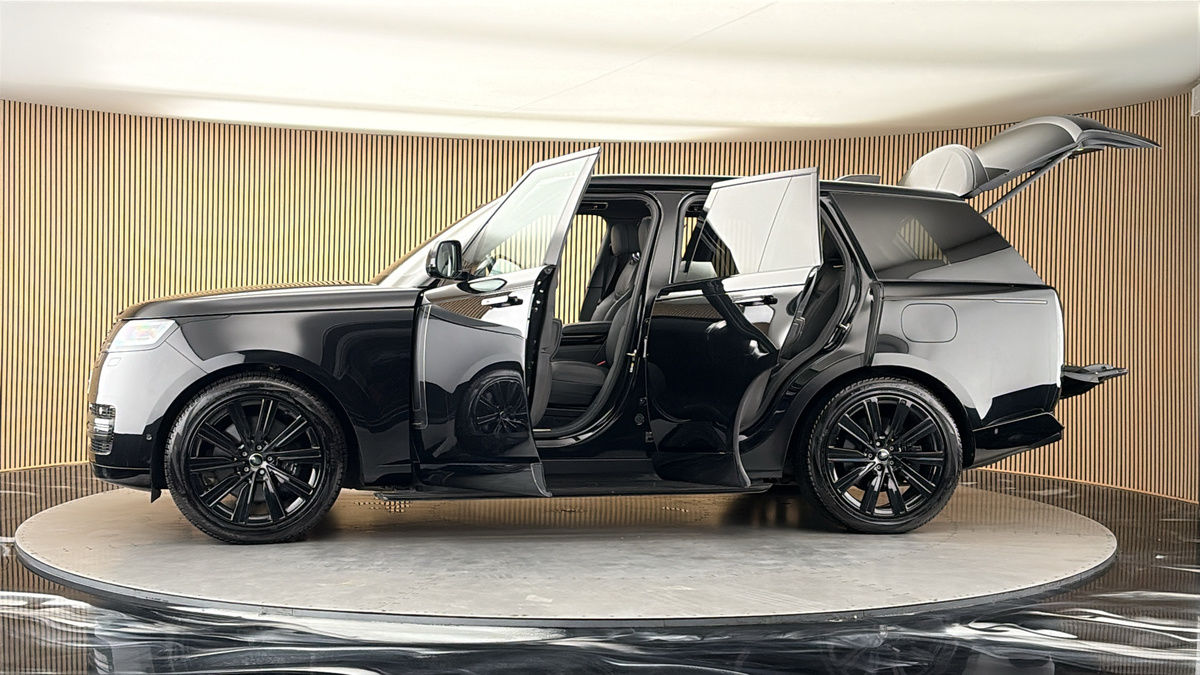 More views of Land Rover Range Rover