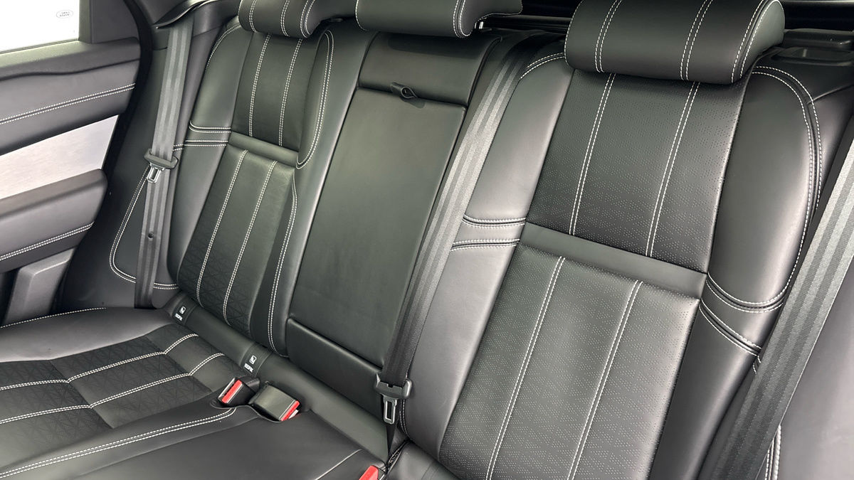 Land Rover Range Rover Velar Image 8
