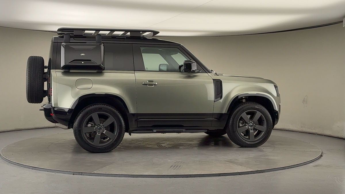 More views of Land Rover Defender 90