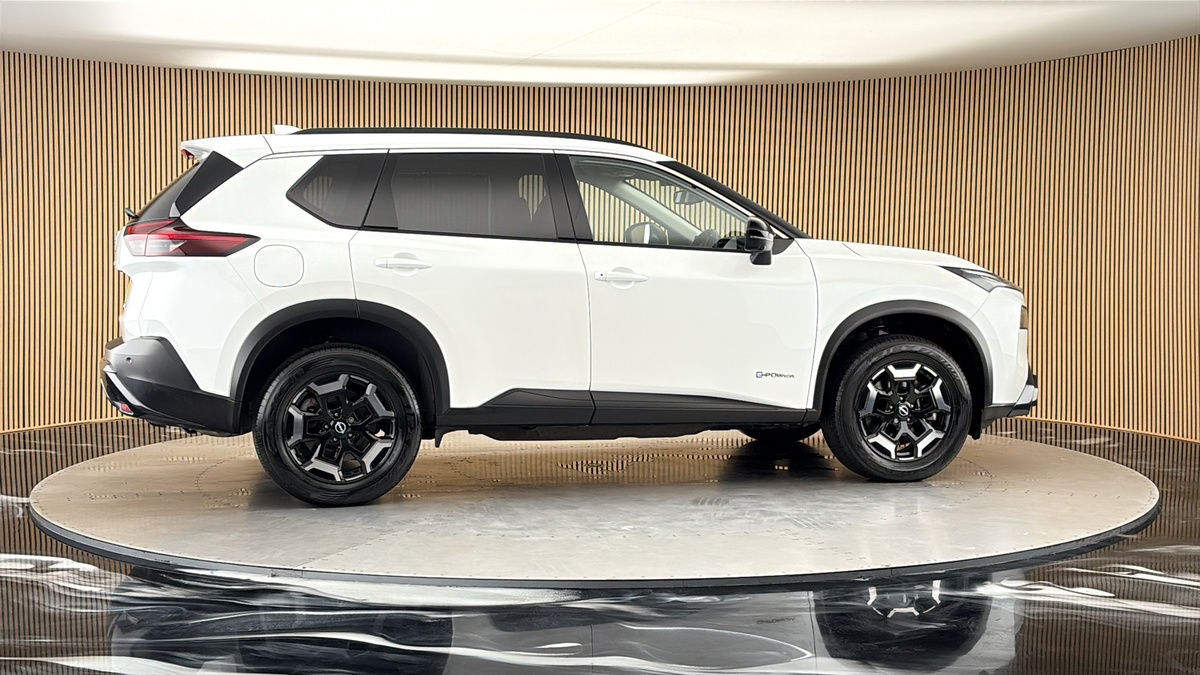 More views of Nissan X-Trail