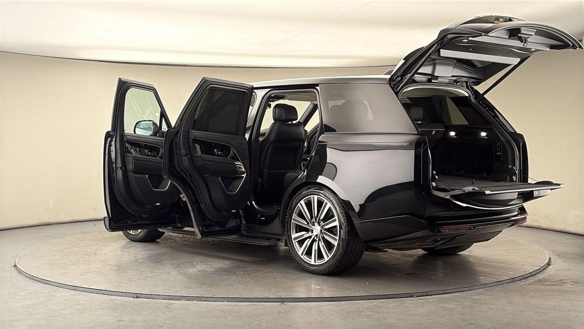 More views of Land Rover Range Rover