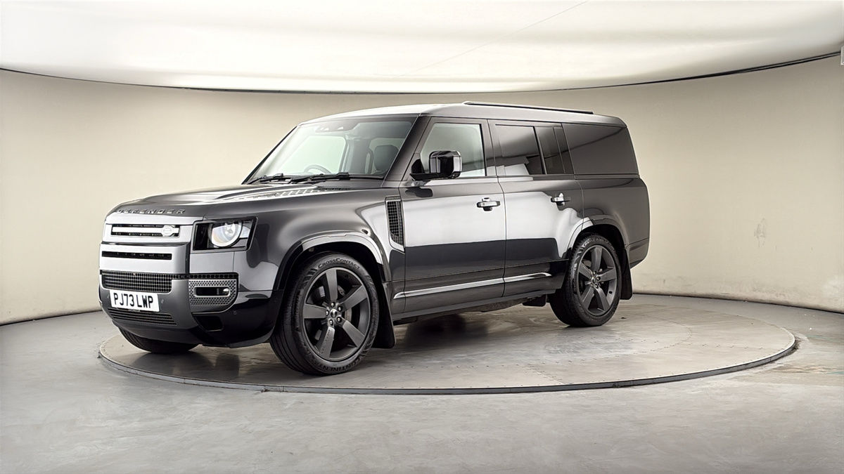 Land Rover Defender 130 Image 20