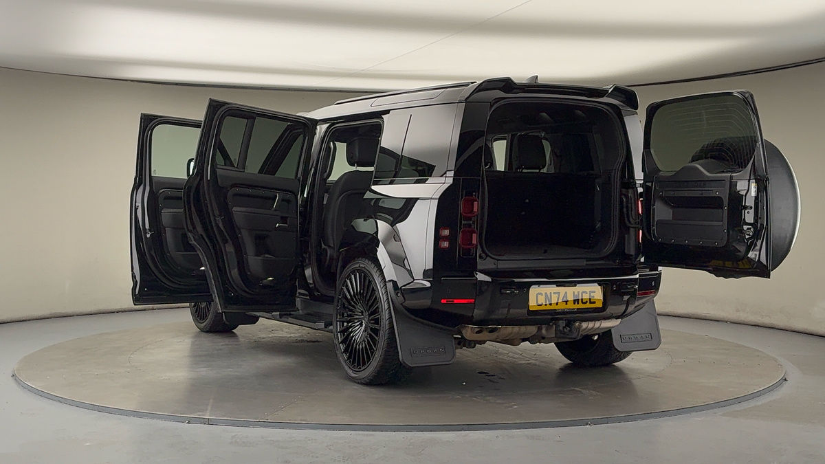 Land Rover Defender 110 Urban Image 29