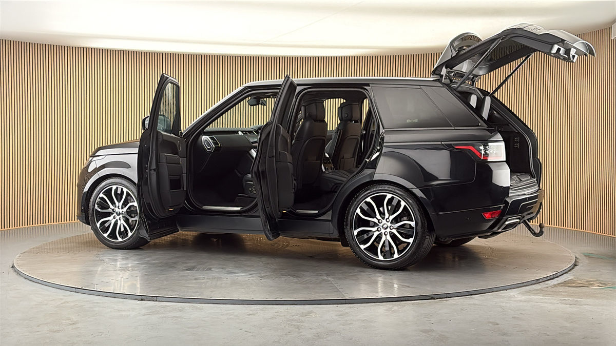 More views of Land Rover Range Rover Sport