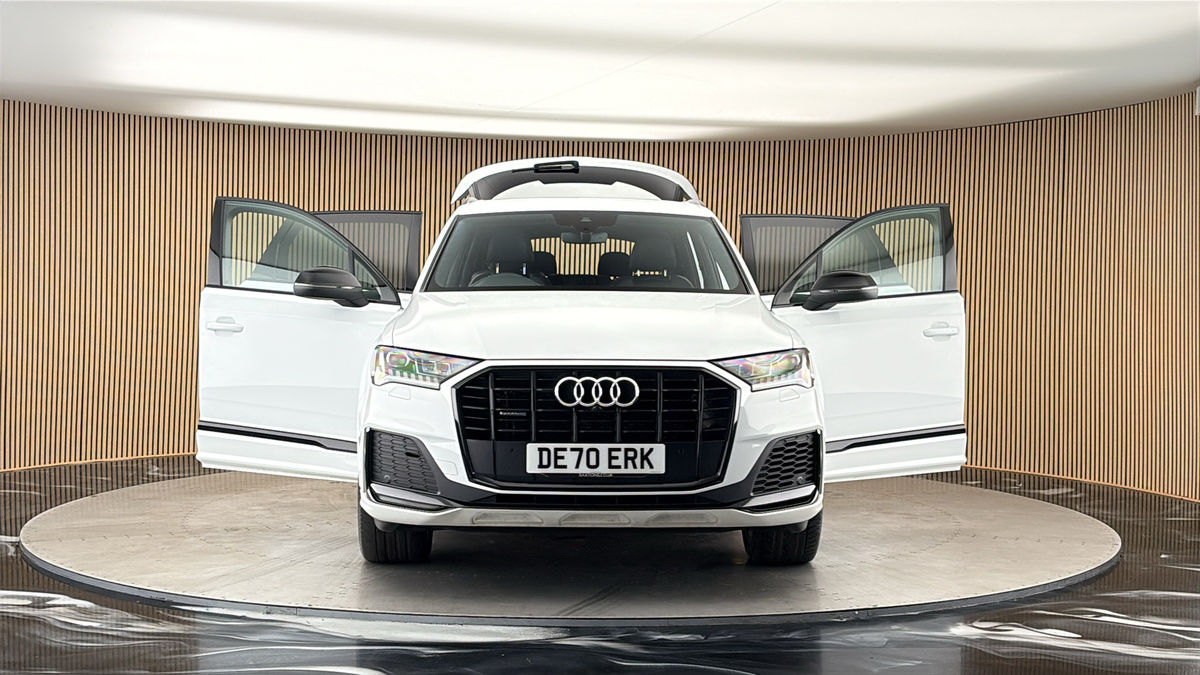More views of Audi Q7