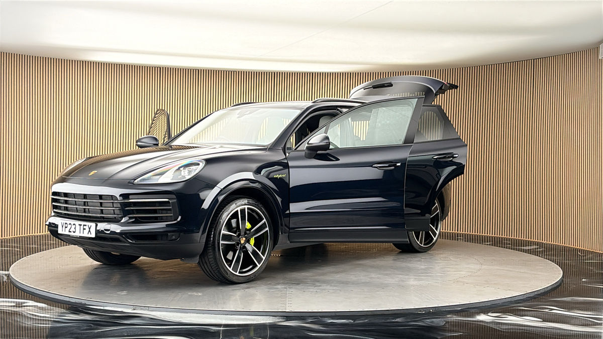 More views of Porsche Cayenne