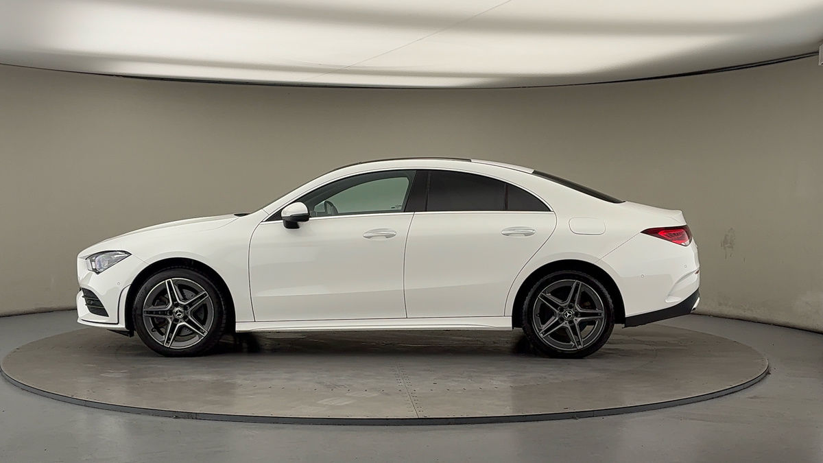 Mercedes-Benz CLA Image 15