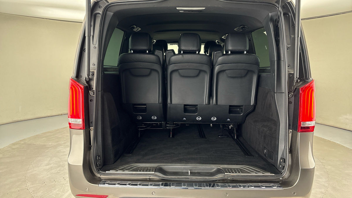 Mercedes-Benz V Class Image 11