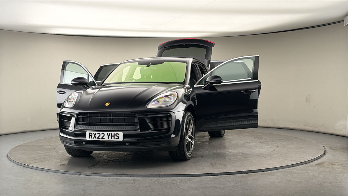 More views of Porsche Macan