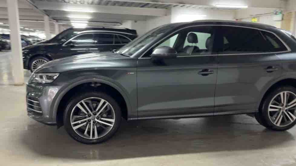 More views of Audi Q5