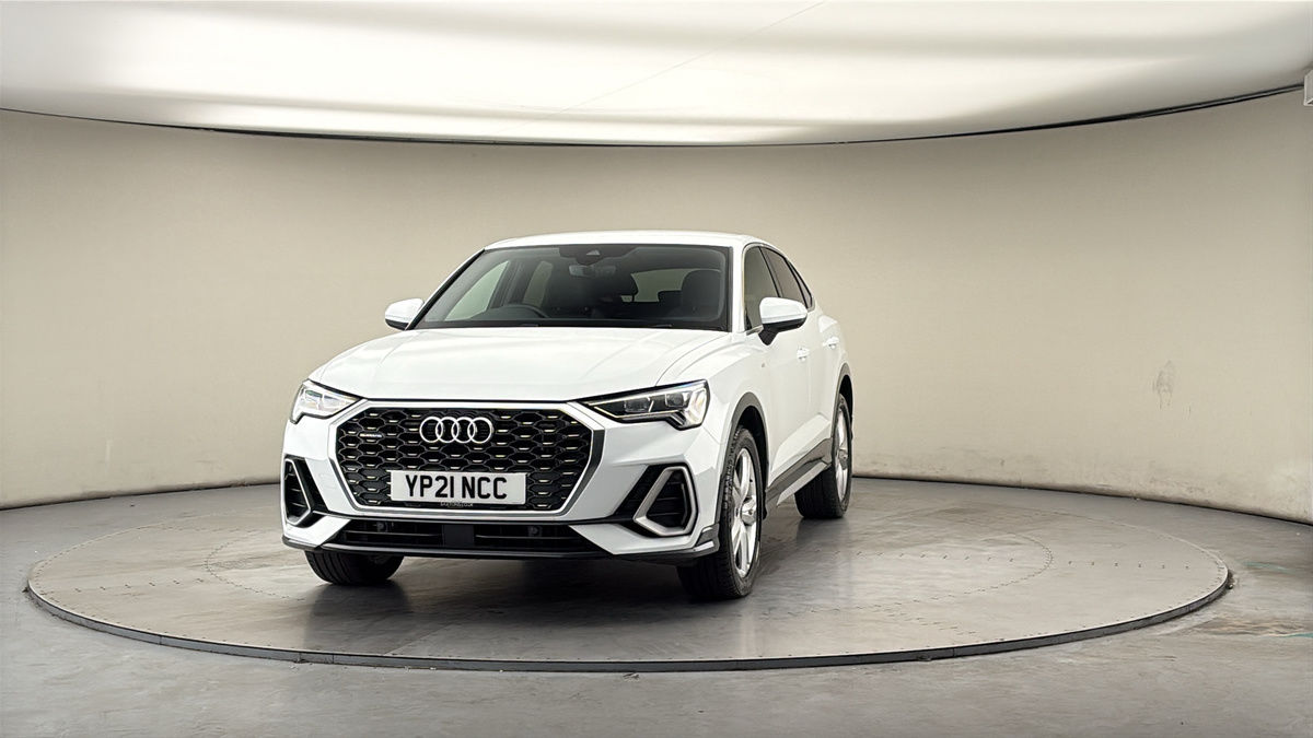 More views of Audi Q3