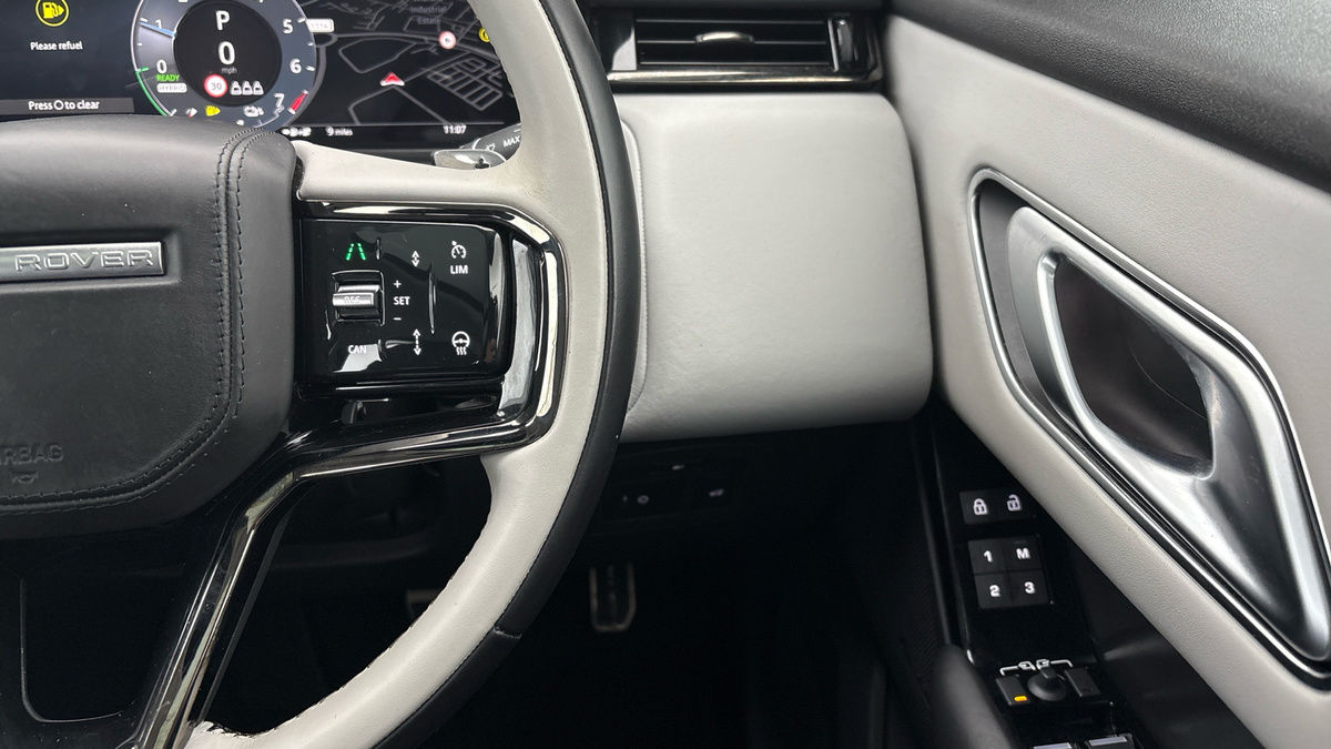 Land Rover Range Rover Velar Image 14