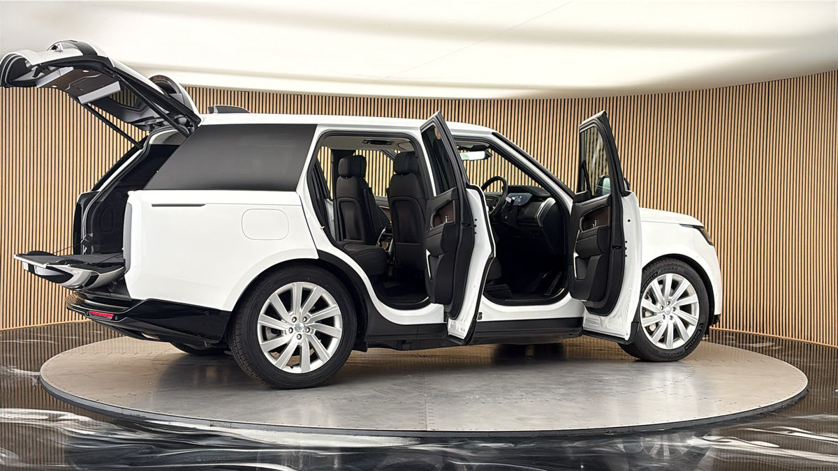 More views of Land Rover Range Rover