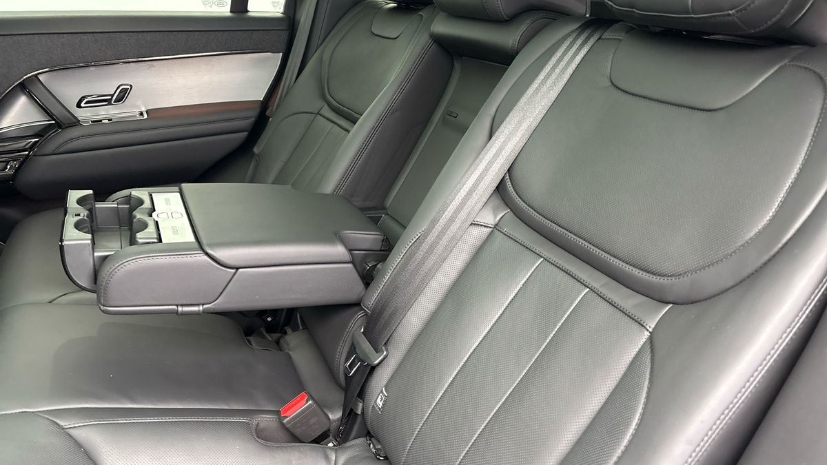 Land Rover Range Rover Sport Image 9