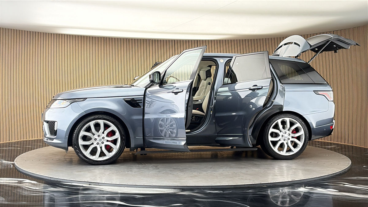 More views of Land Rover Range Rover Sport
