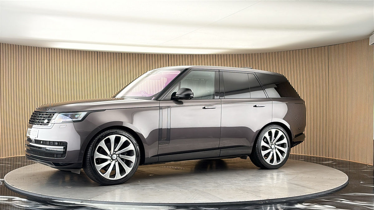 More views of Land Rover Range Rover