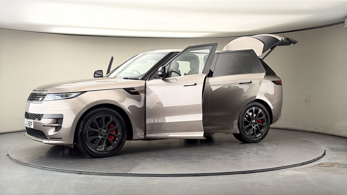 More views of Land Rover Range Rover Sport