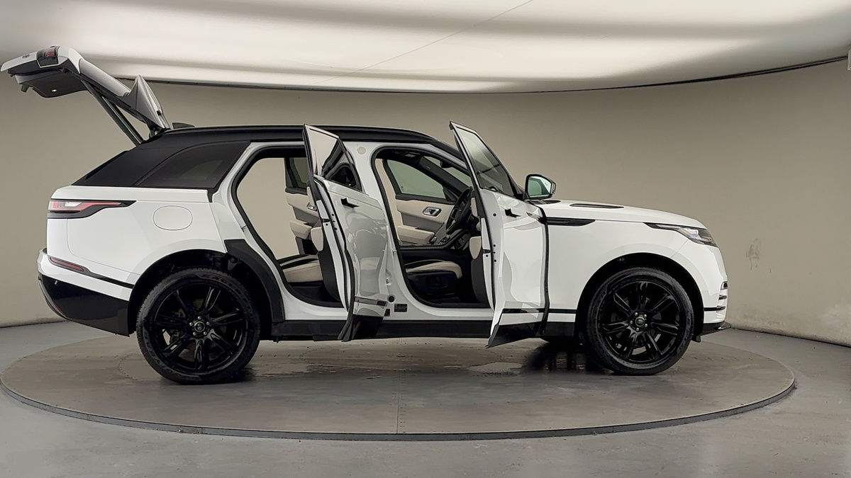 More views of Land Rover Range Rover Velar