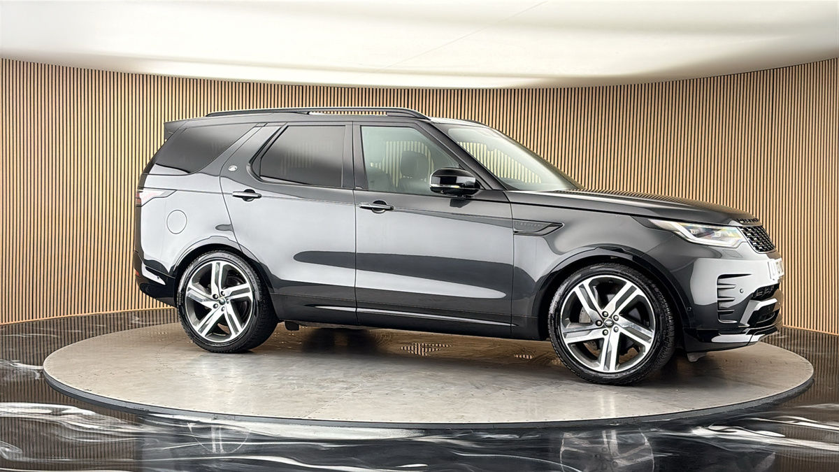 More views of Land Rover Discovery
