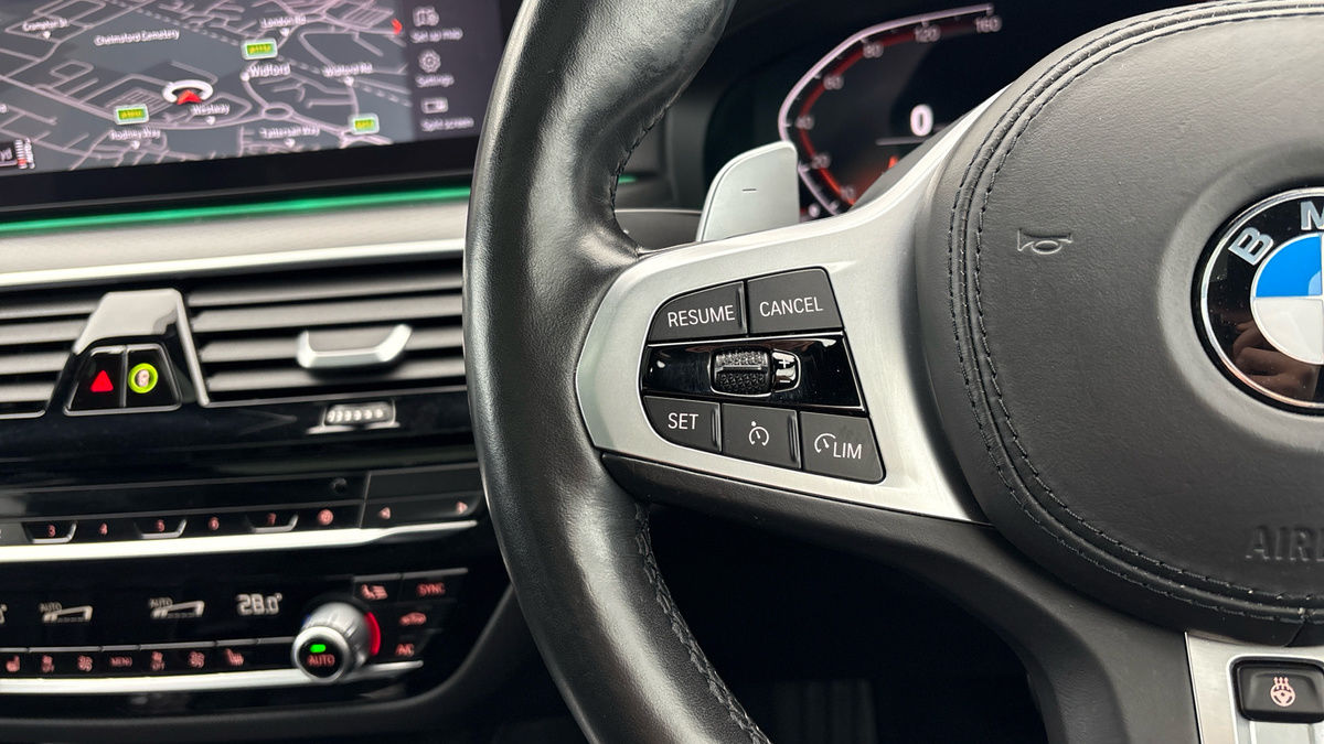 BMW 5 Series Image 13