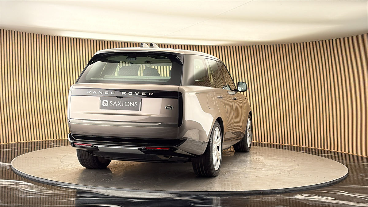 More views of Land Rover Range Rover