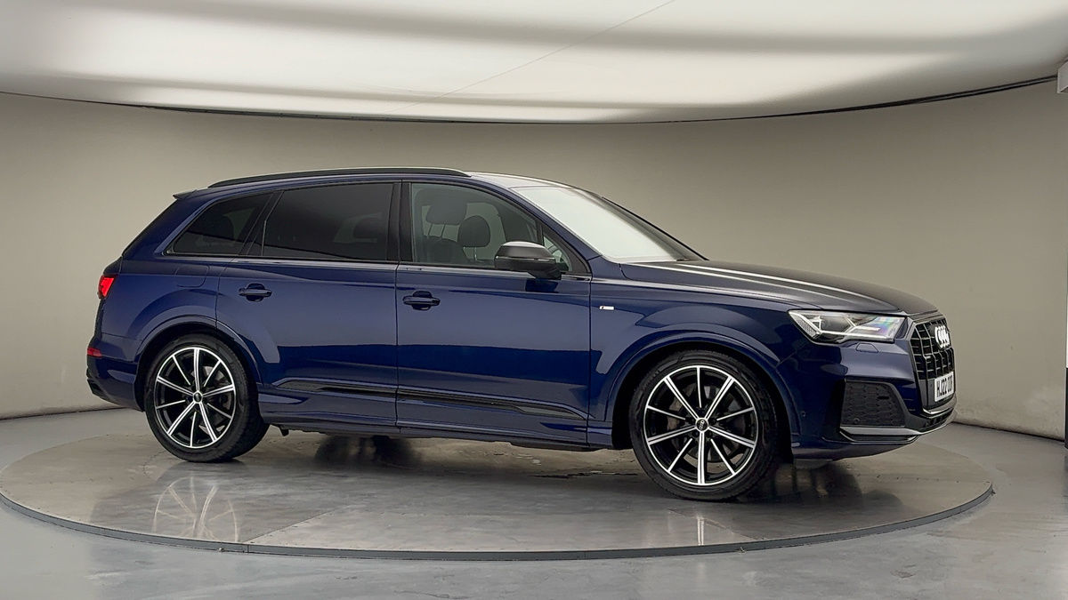 More views of Audi Q7