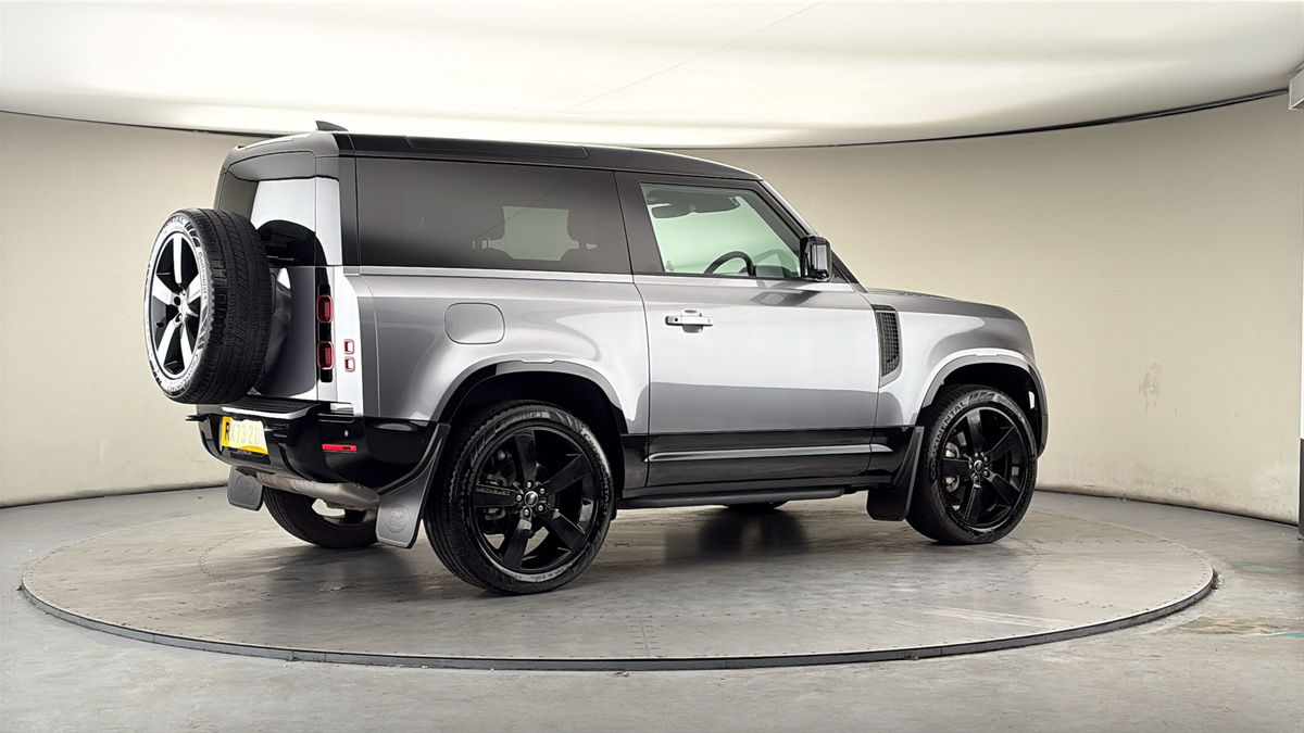More views of Land Rover Defender 90